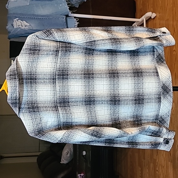 Boston Traders Womans Shirt Jacket (Shacket) Size Medium - Picture 11 of 13